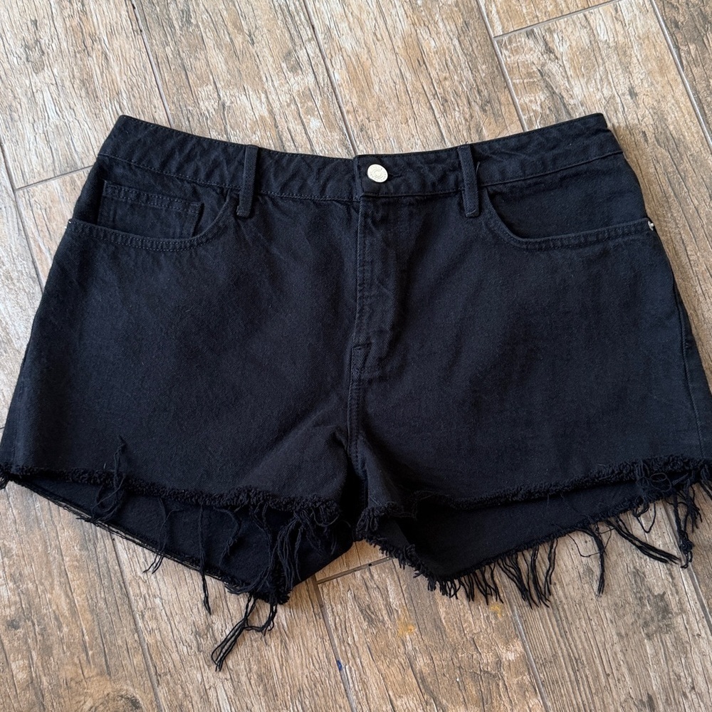 Frame Denim Womens Le Grand Garcon Short Black raw hem distressed 32